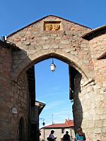 Crozet (Loire) - La Grande Porte de la ville